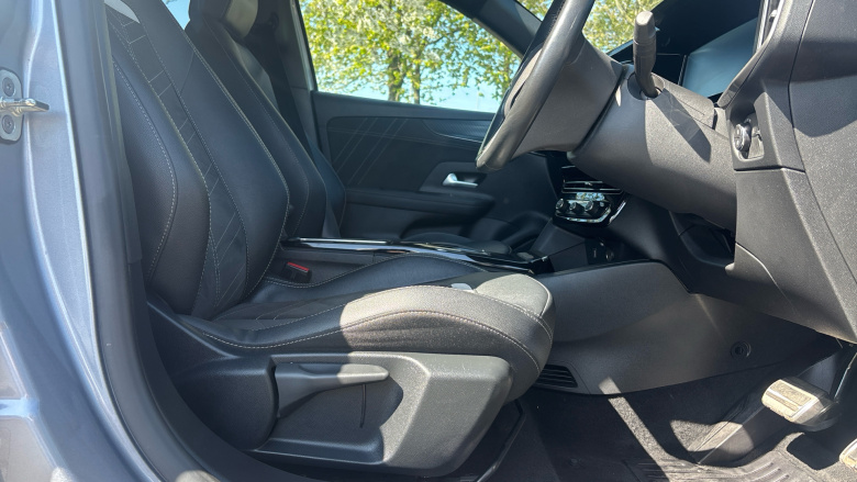 Vauxhall Mokka 100kW Ultimate 50kWh 5dr Auto Electric Hatchback